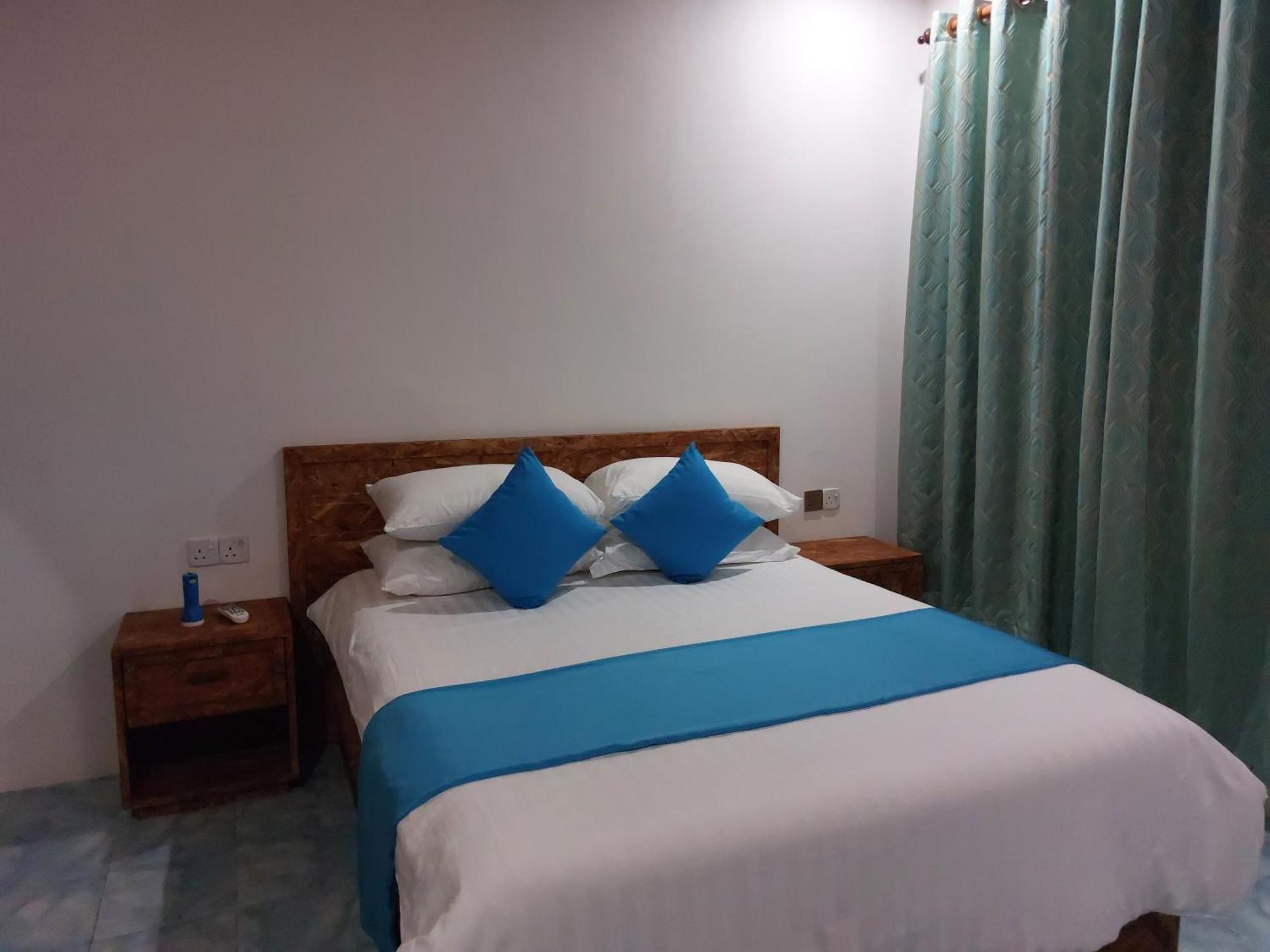 Emzaz Blue Lagoon Ugoofaaru Bagian luar foto